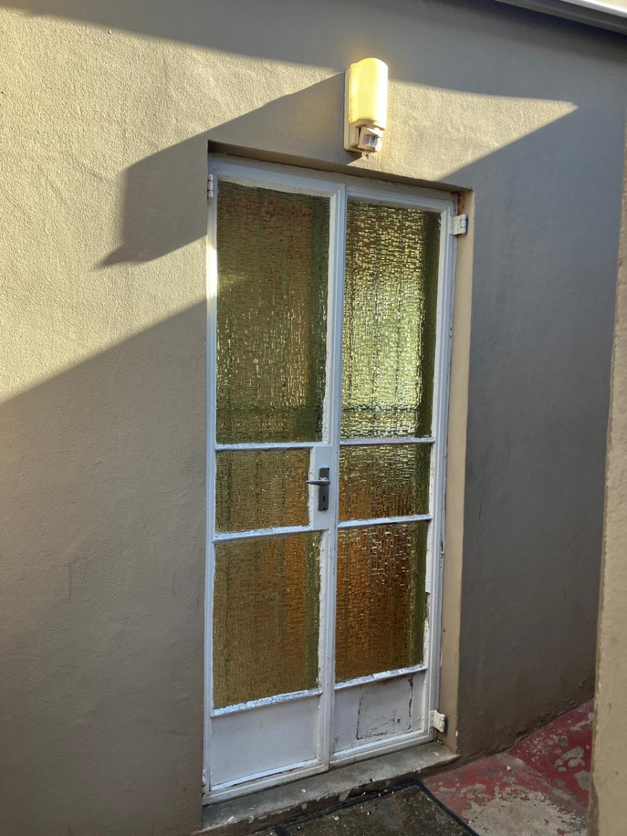 To Let 1 Bedroom Property for Rent in Mosel Eastern Cape